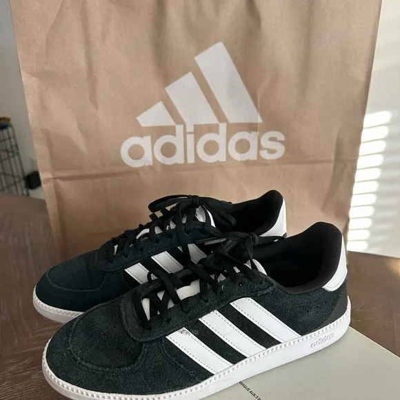 Adidas Breaknet Sleek Black and White Shoes - Picture 1 of 8